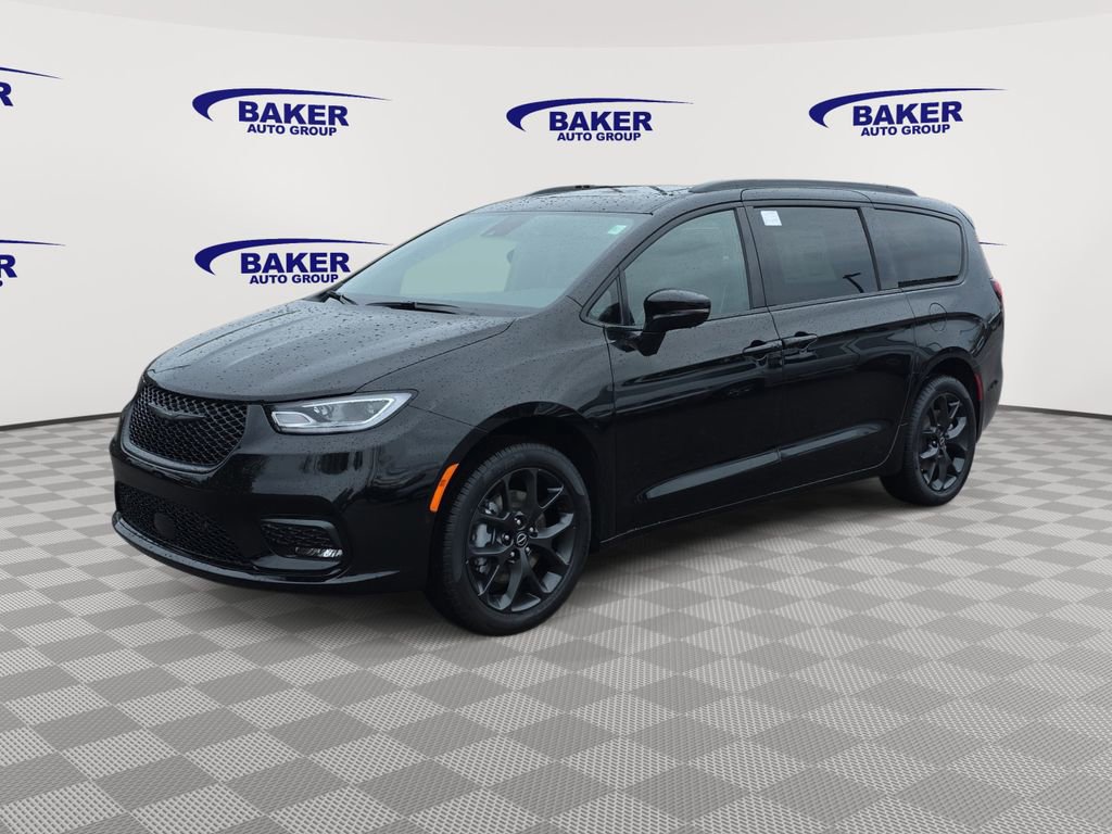 New 2026 Chrysler Pacifica Limited AWD/4WD image 7