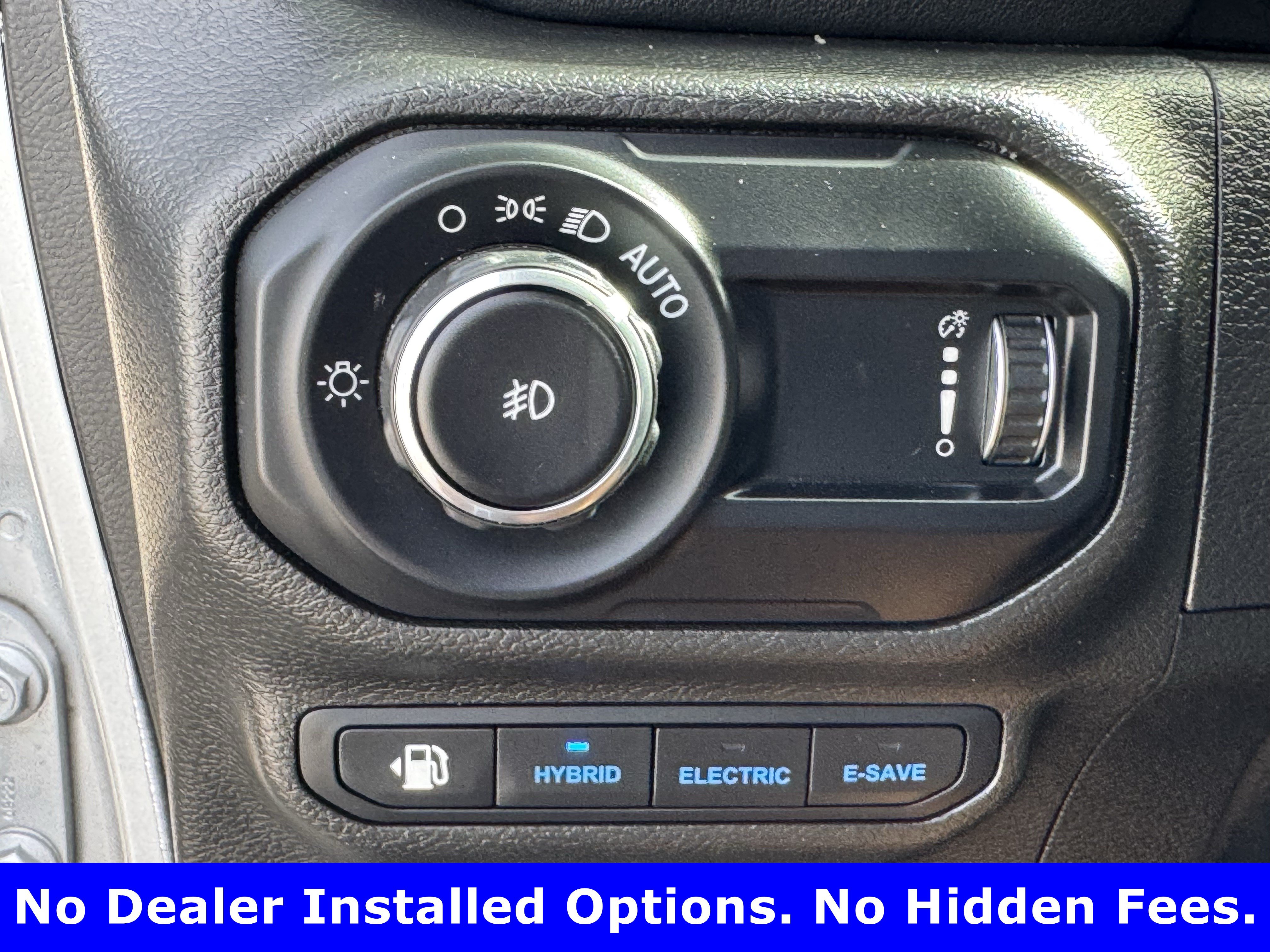Used 2023 Jeep Wrangler Unlimited Sahara w/ Cold Weather Group AWD/4WD image 21