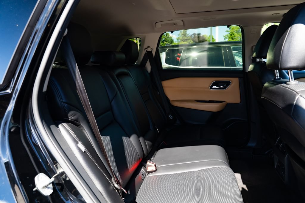 Used 2023 Nissan Rogue Platinum w/ Platinum Premium Package AWD/4WD image 22