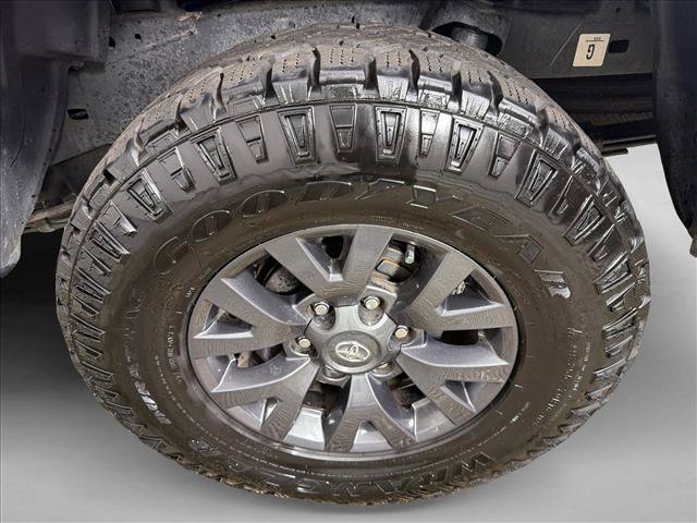 Used 2023 Toyota Tacoma SR5 w/ Technology Package AWD/4WD image 19