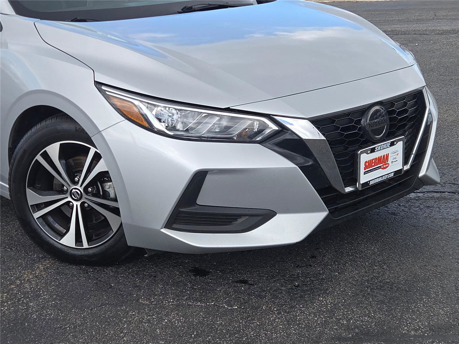 Used 2023 Nissan Sentra SV image 2