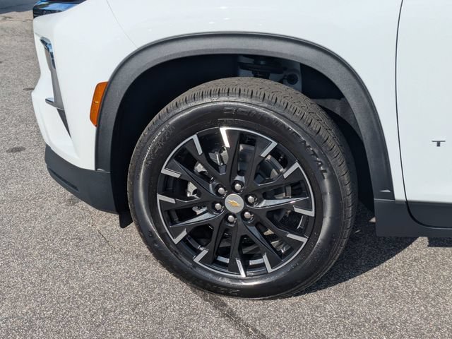 New 2026 Chevrolet Traverse LT w/ Sun and Wheel Package AWD/4WD image 8