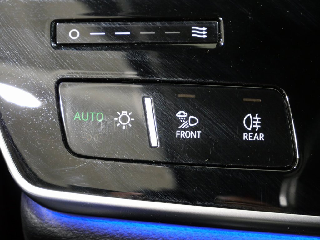 Used 2021 Audi A8 L 3.0T w/ Executive Plus Package image 14