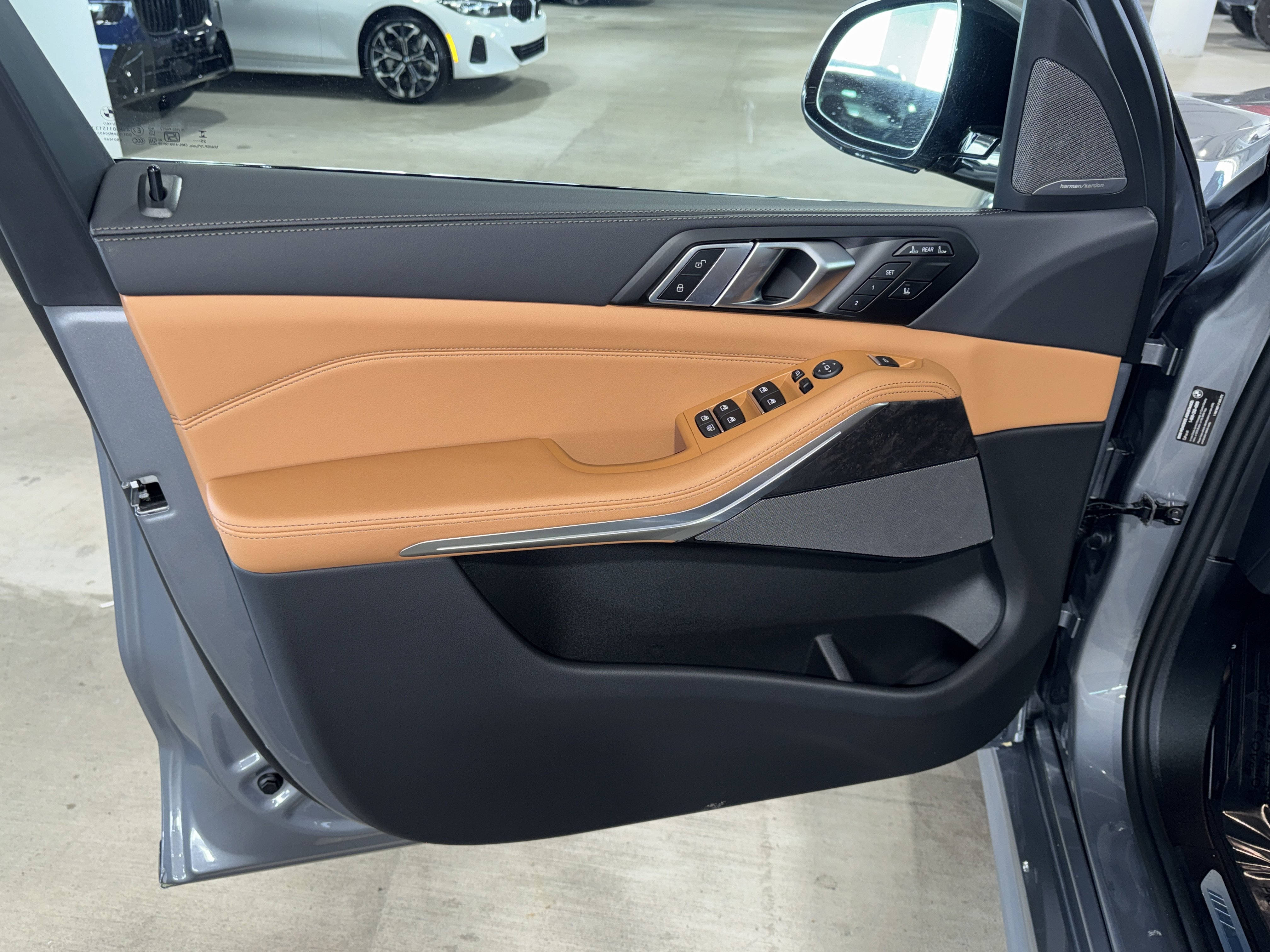 New 2026 BMW X7 xDrive40i w/ M Sport Package image 13