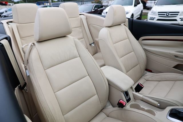 Used 2012 Volkswagen Eos Executive image 16