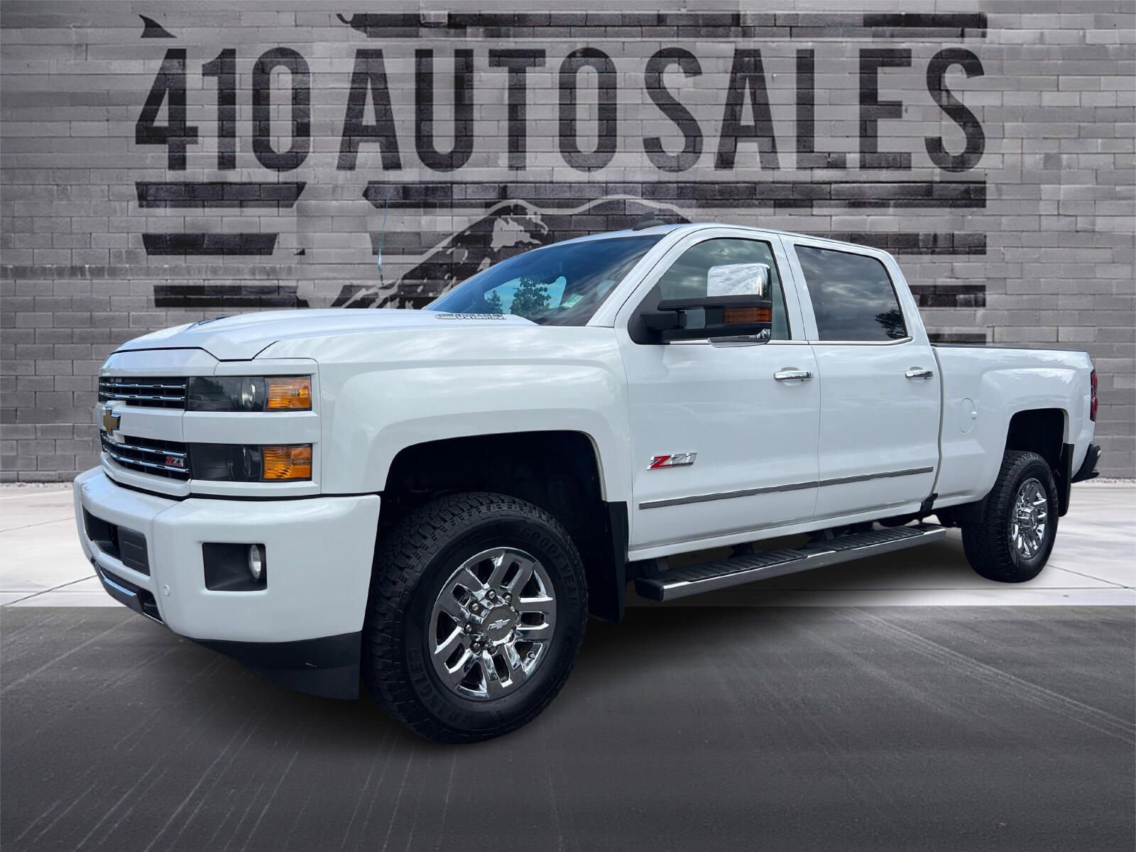 Used 2018 Chevrolet Silverado 3500 LTZ image 6