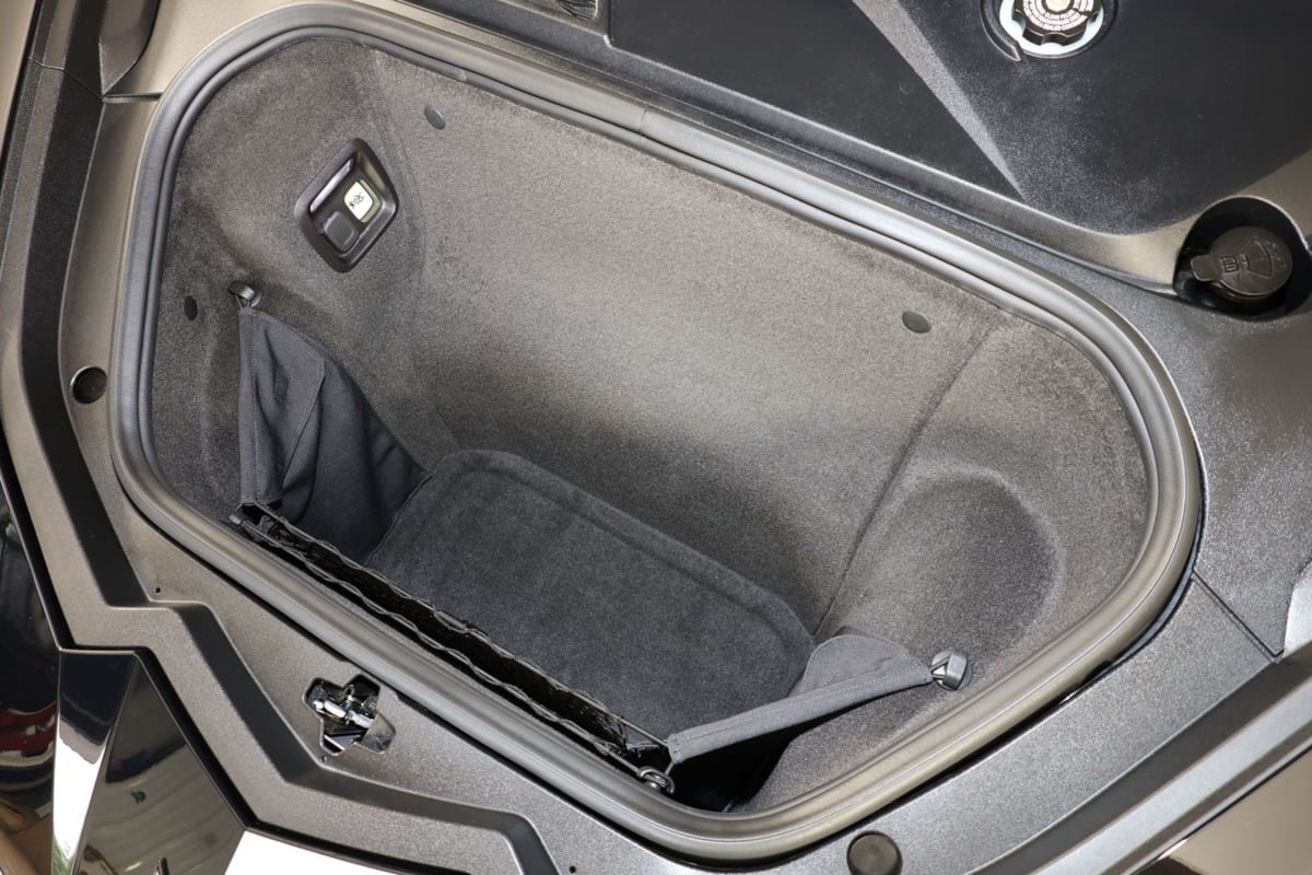Used 2025 Chevrolet Corvette Stingray Premium Conv w/ Z51 Performance Package RWD image 15