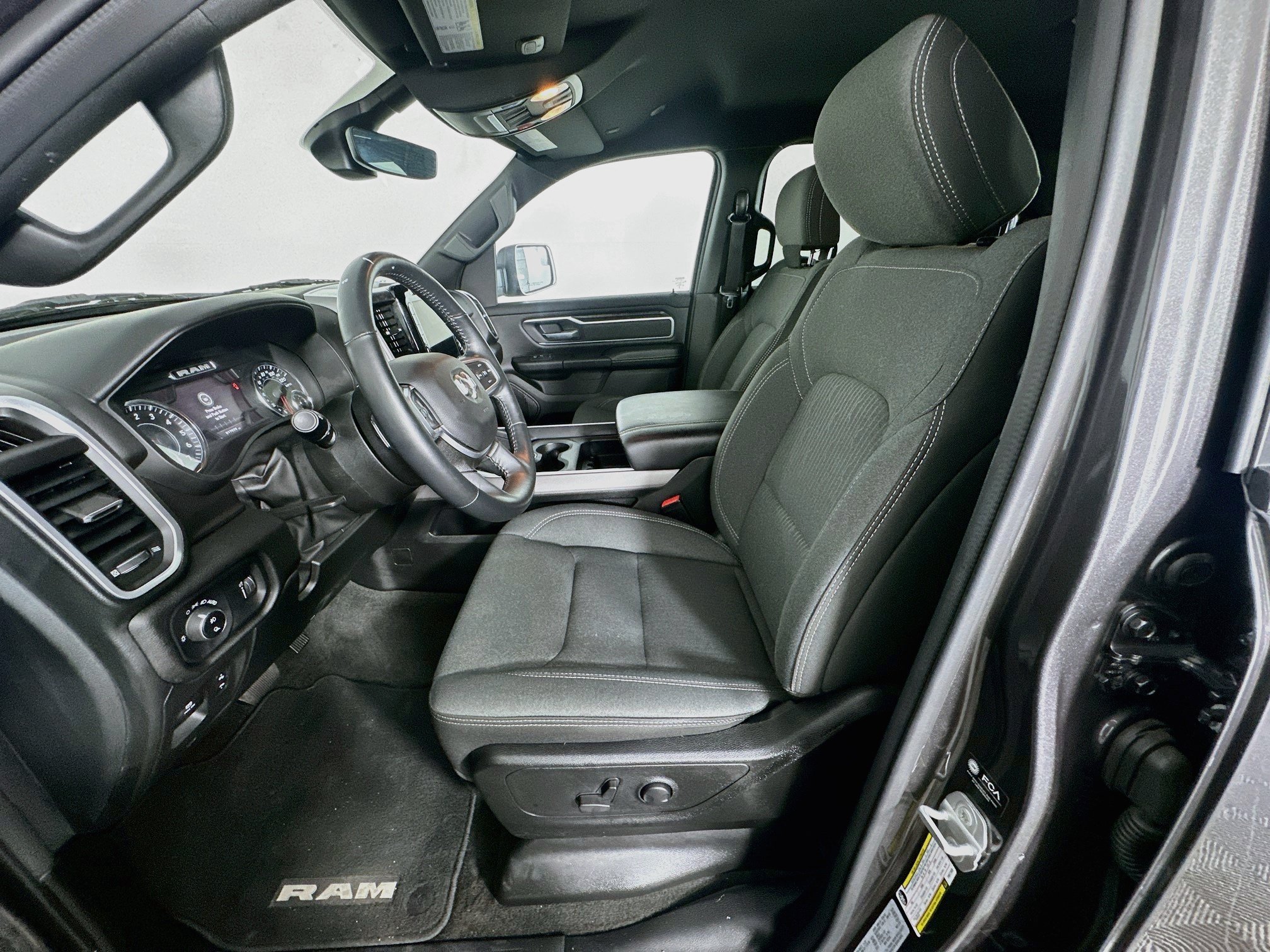 Used 2023 RAM 1500 Big Horn AWD/4WD image 13