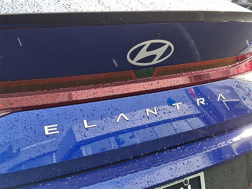 Used 2025 Hyundai Elantra Sport image 30