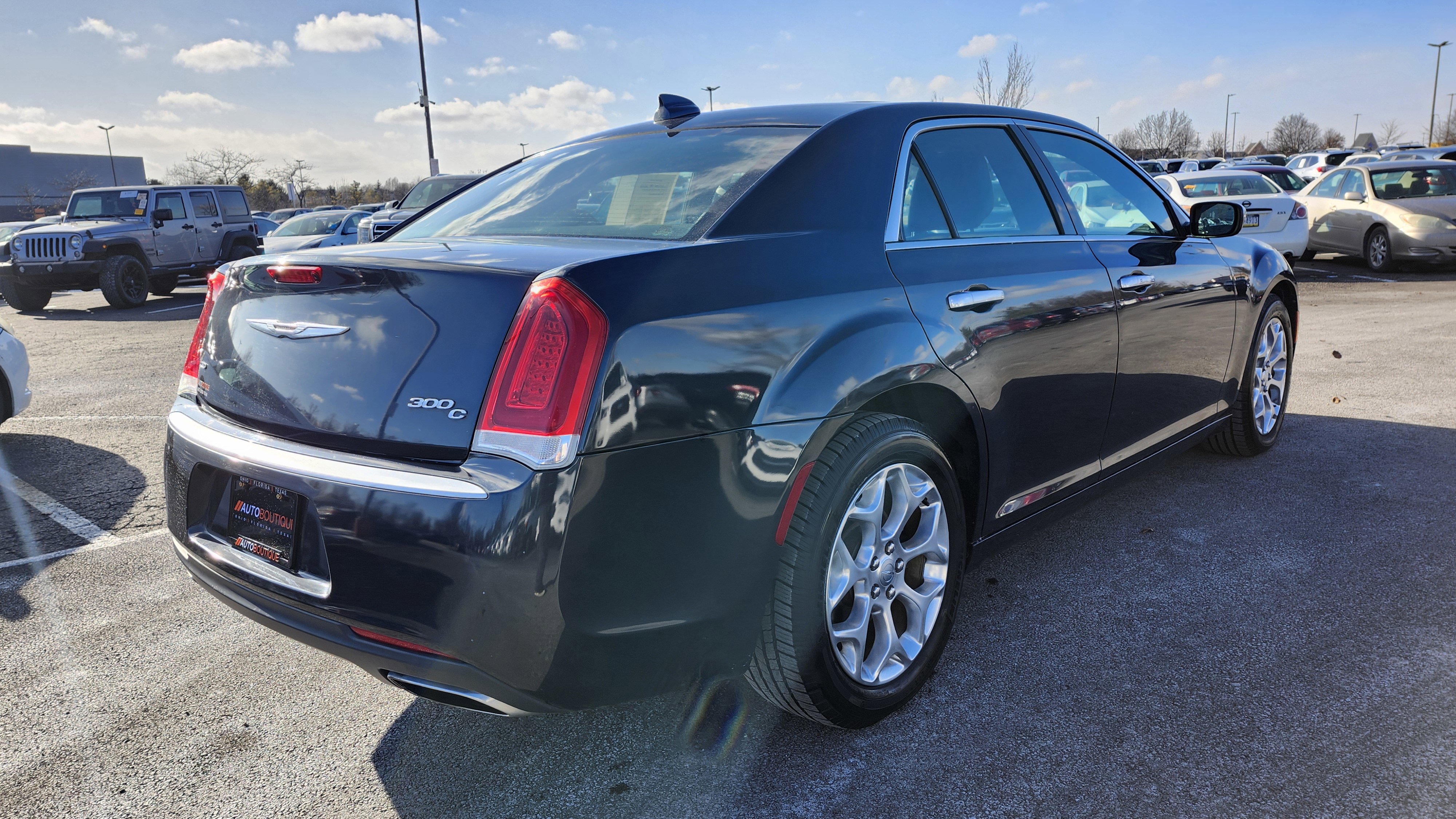 Used 2016 Chrysler 300 C Platinum image 12