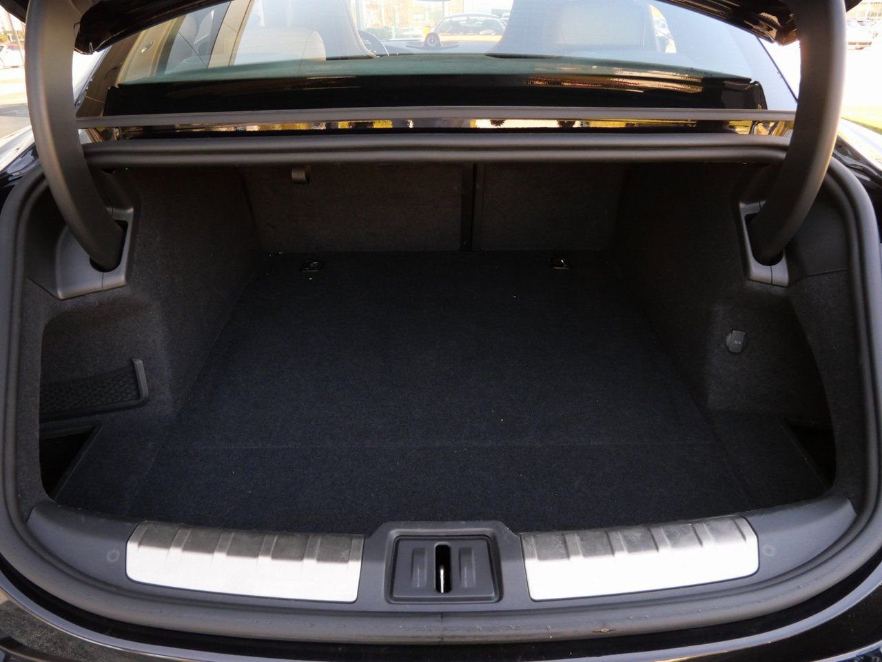 Used 2020 Porsche Taycan Turbo S image 24