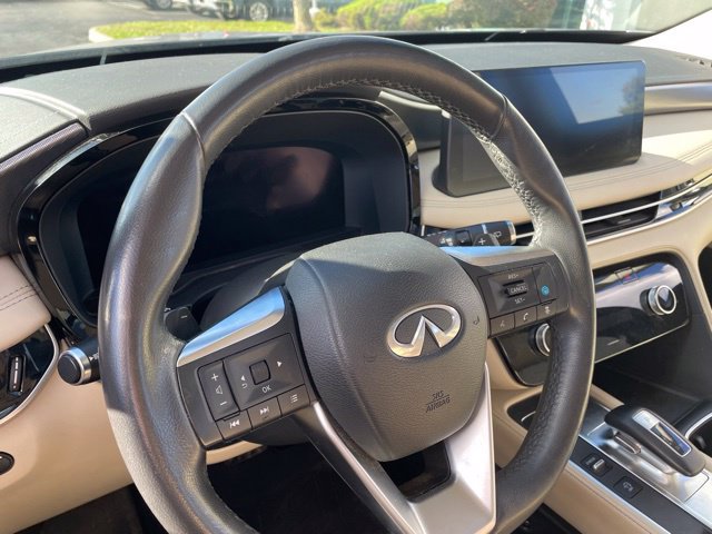 Used 2023 INFINITI QX60 Luxe AWD/4WD image 5