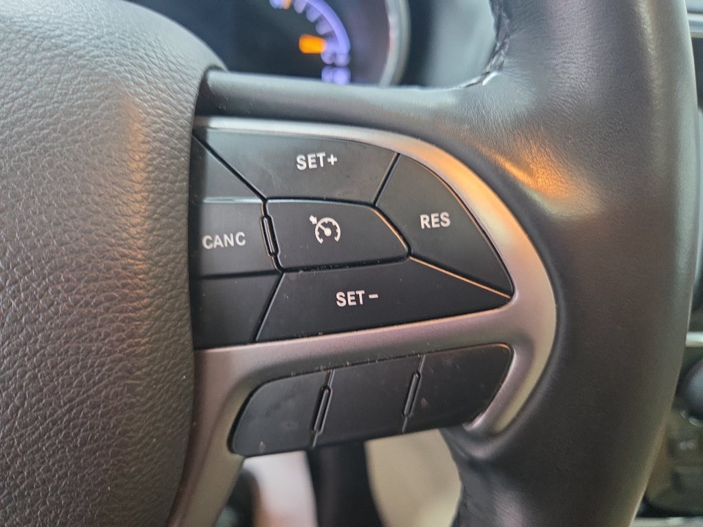Used 2019 Jeep Grand Cherokee Limited AWD/4WD image 35
