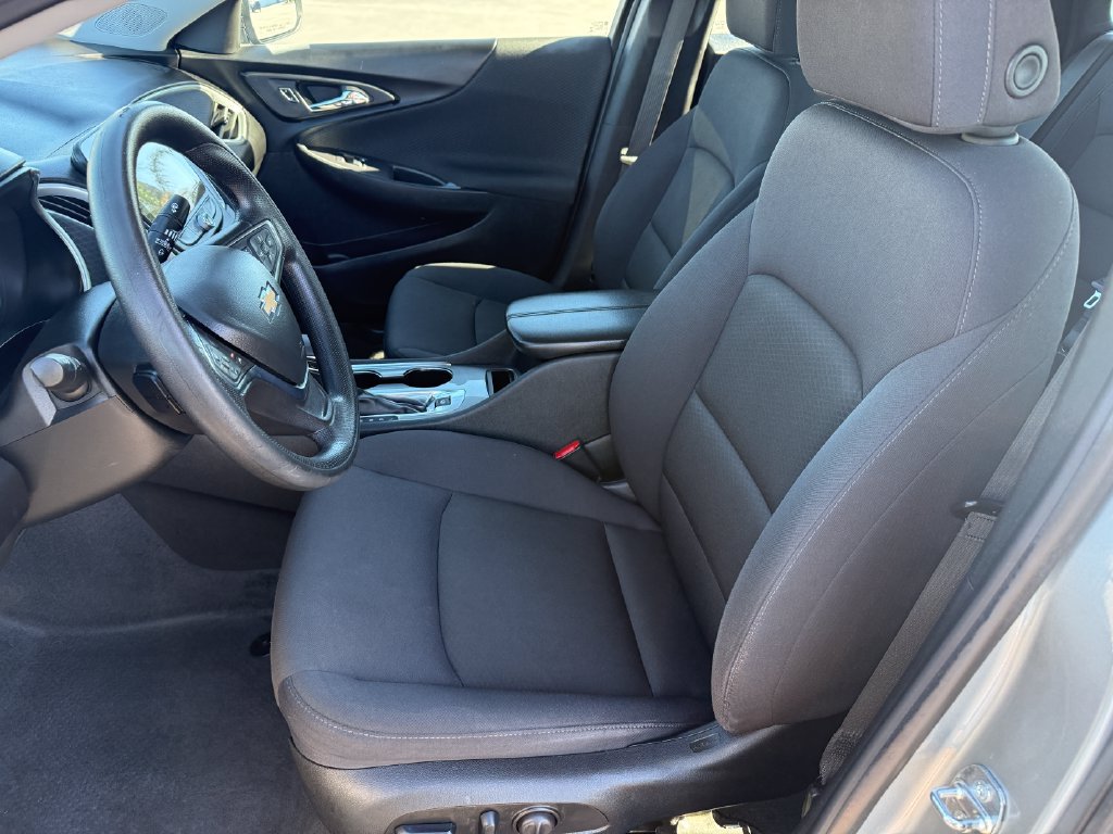Used 2024 Chevrolet Malibu LT FWD image 12