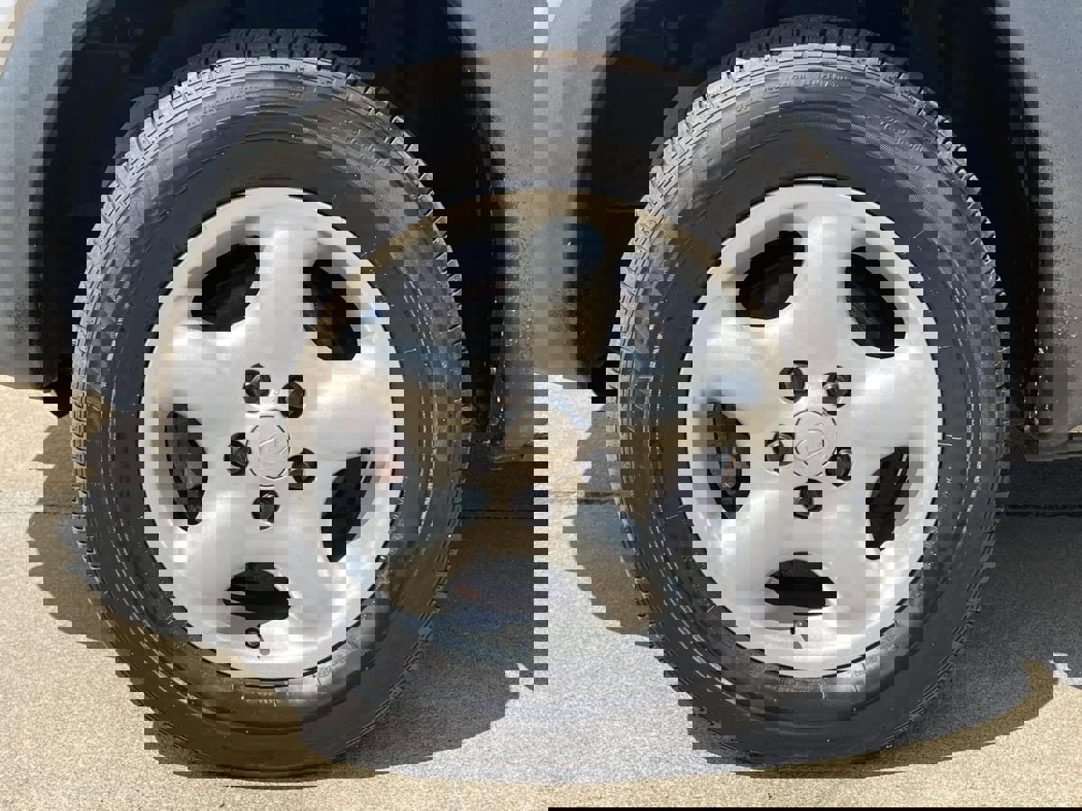 Used 2004 Land Rover Freelander SE image 10