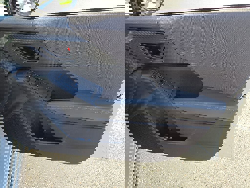 Used 2024 Subaru Crosstrek 2.0i Premium w/ Popular Package #3 image 6