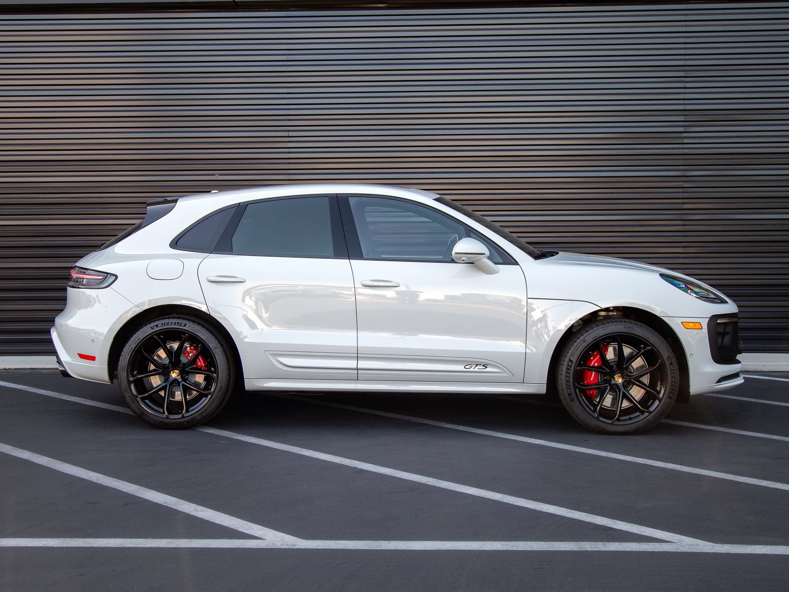 New 2026 Porsche Macan GTS AWD/4WD image 8
