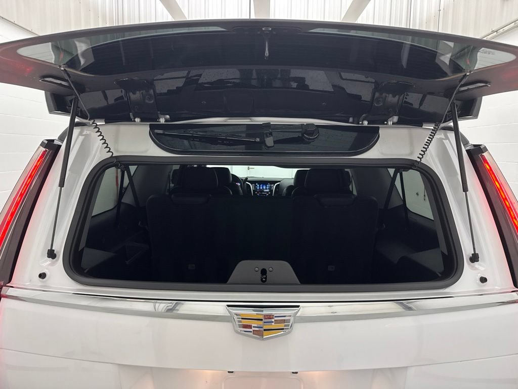 Used 2020 Cadillac Escalade ESV 4WD image 6