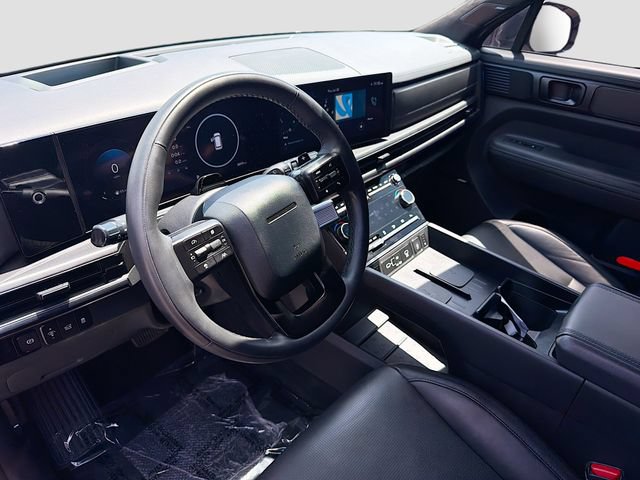 Certified 2025 Hyundai Santa Fe Calligraphy FWD image 9
