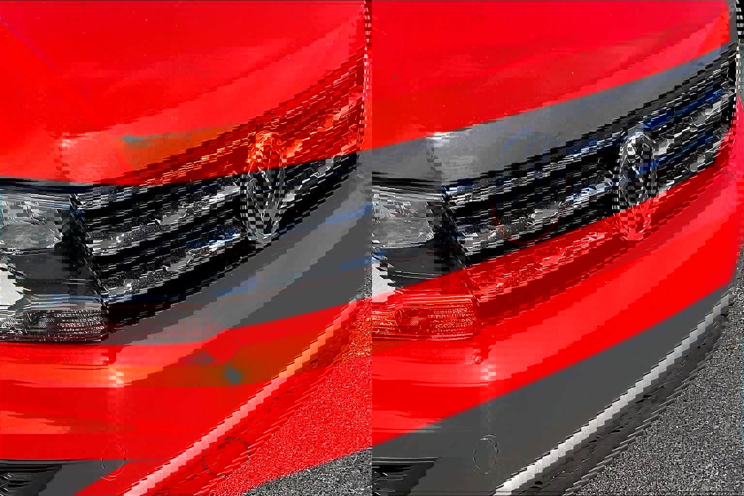 Used 2019 Volkswagen Tiguan SE w/ Panoramic Sunroof Package image 29