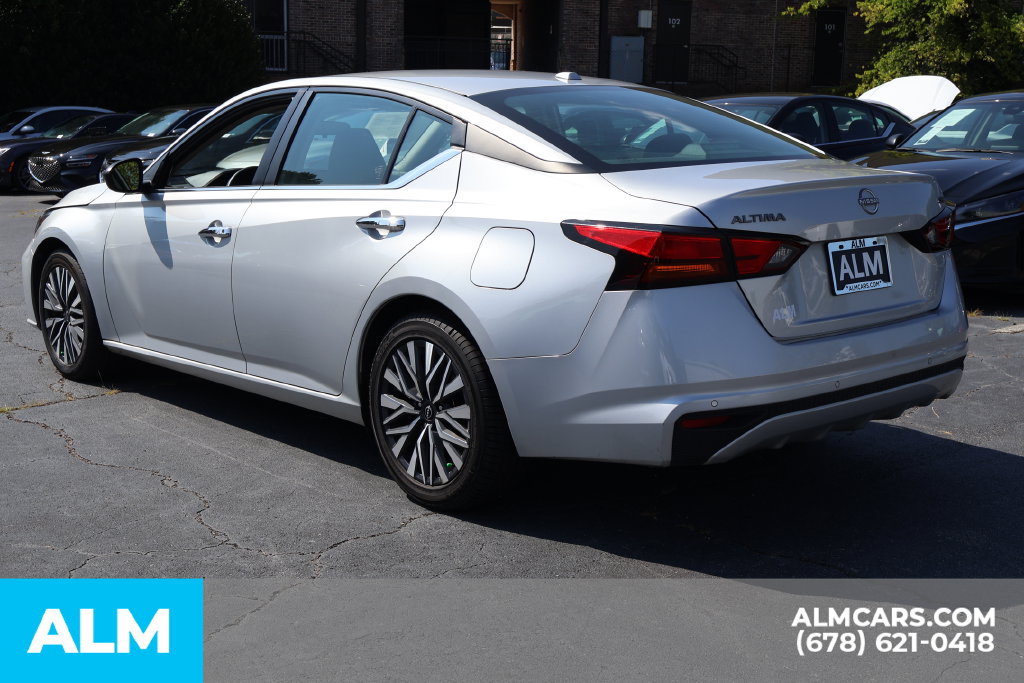 Used 2024 Nissan Altima 2.5 SV FWD image 8