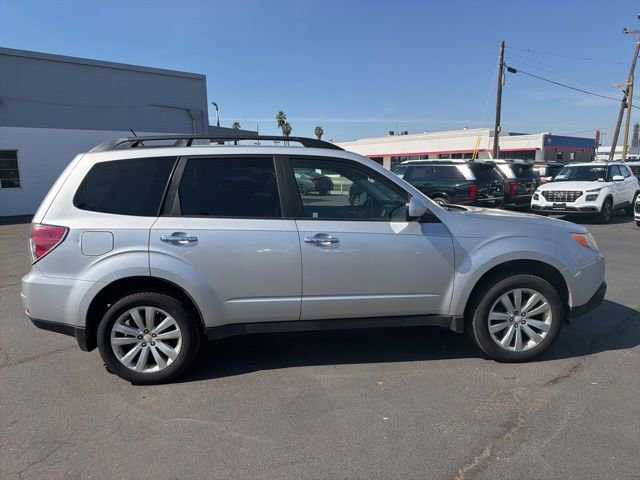 Used 2011 Subaru Forester 2.5X Premium image 4