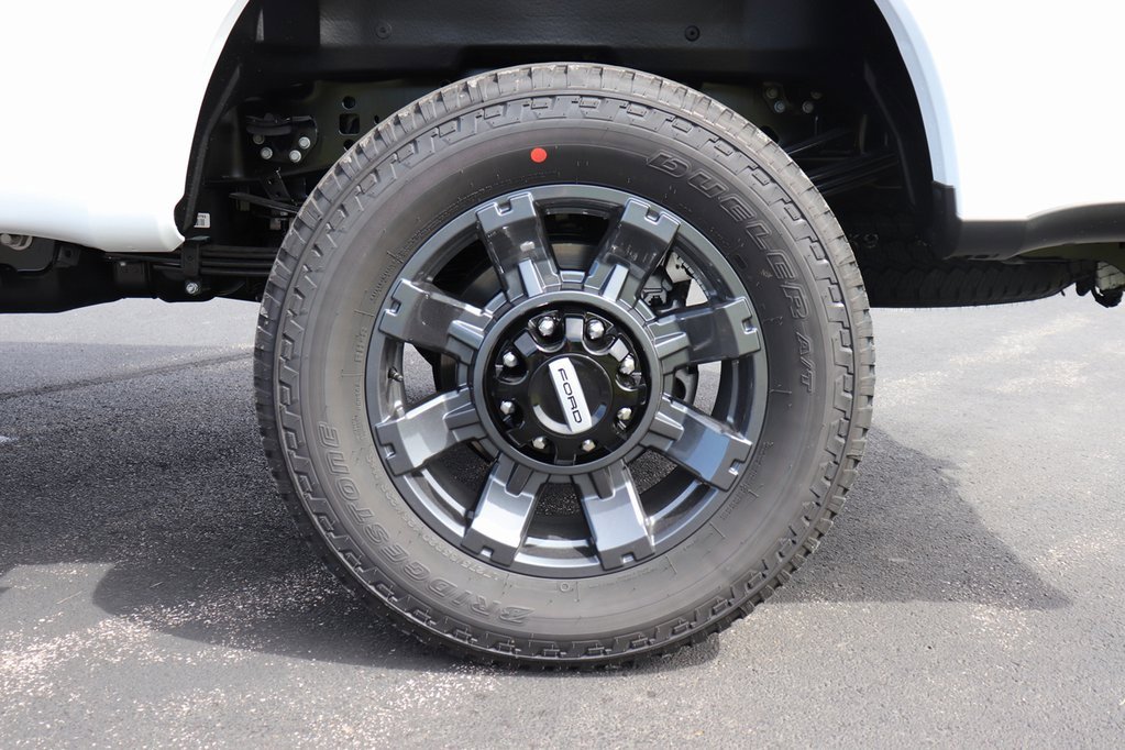 New 2026 Ford F350 4x4 Crew Cab Super Duty image 11