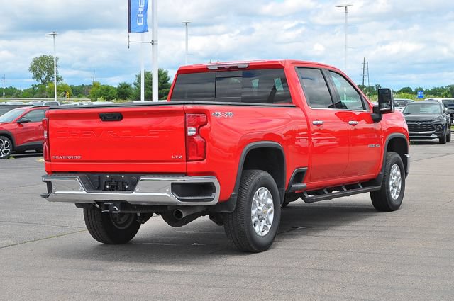 Used 2024 Chevrolet Silverado 2500 LTZ w/ LTZ Convenience Package AWD/4WD image 3