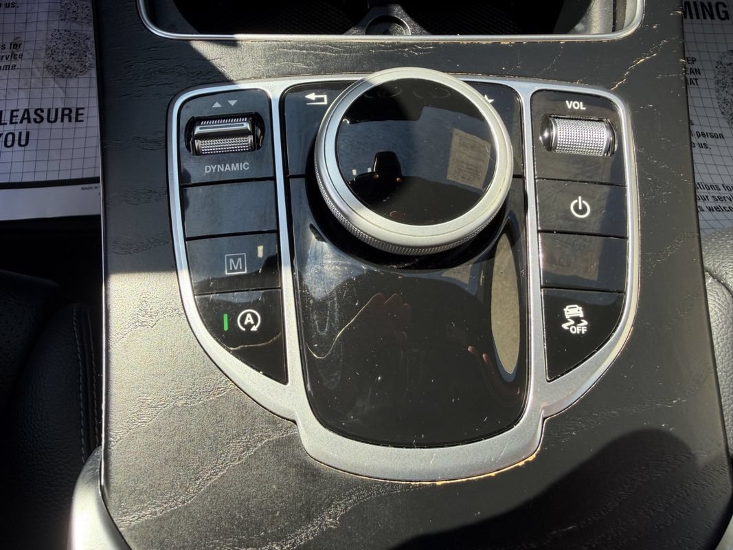 Used 2019 Mercedes-Benz GLC 300 4MATIC w/ Premium Package image 30