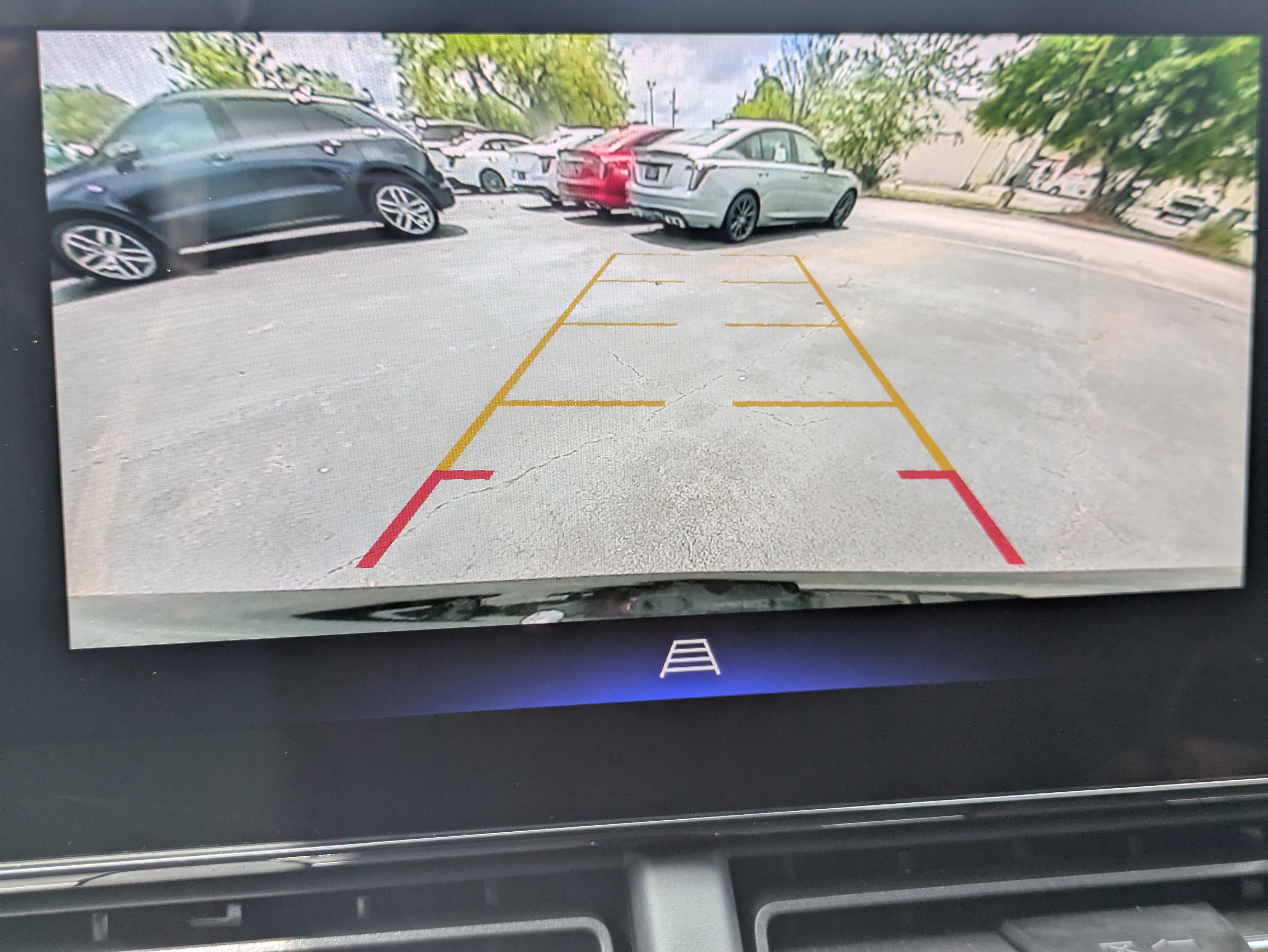 Used 2025 Chevrolet Trax RS w/ Sunroof Package FWD image 13