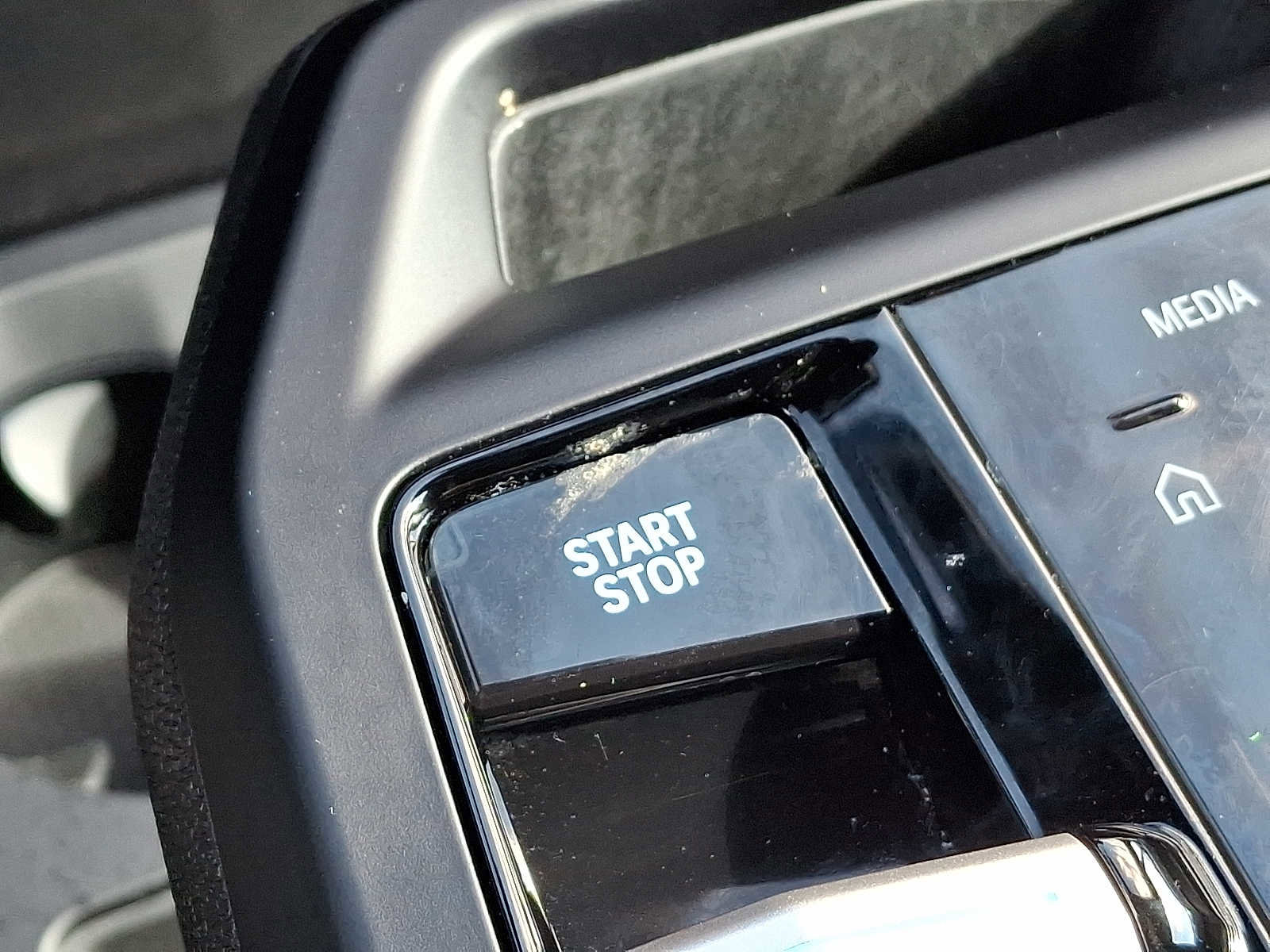 Used 2024 BMW iX xDrive50 w/ Sport Package image 26