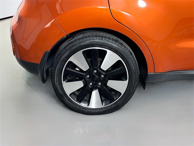 Used 2019 Kia Soul + image 32