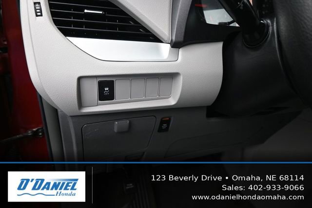 Used 2017 Toyota Sienna LE FWD image 27