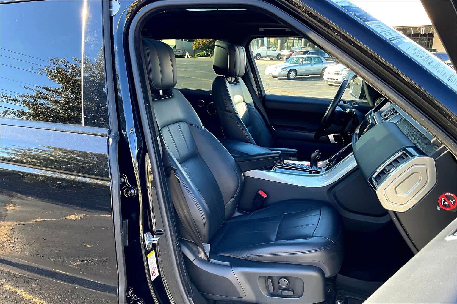 Used 2019 Land Rover Range Rover Sport HSE AWD/4WD image 9