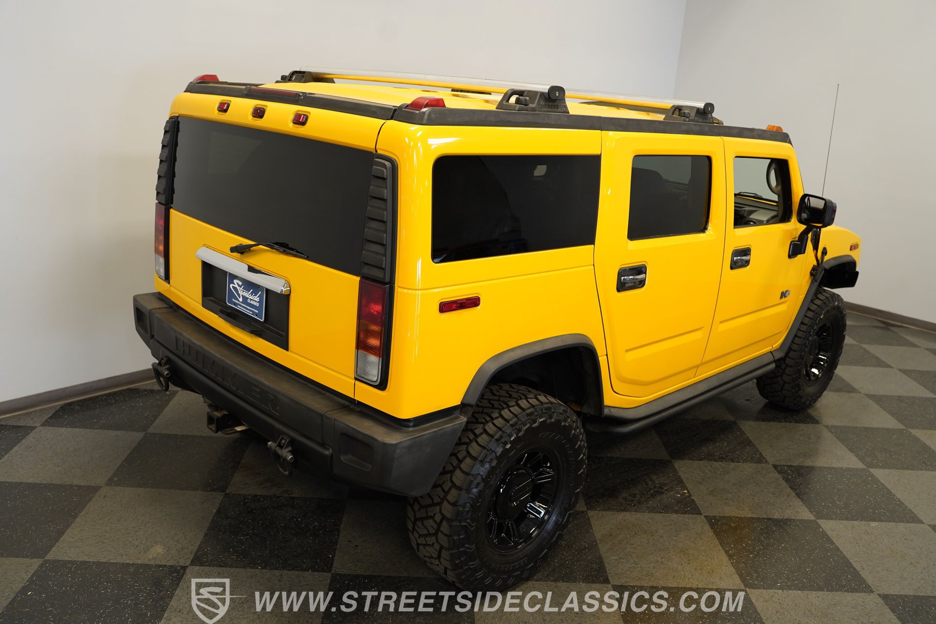 Used 2004 HUMMER H2 w/ Preferred Equipment Group AWD/4WD image 28