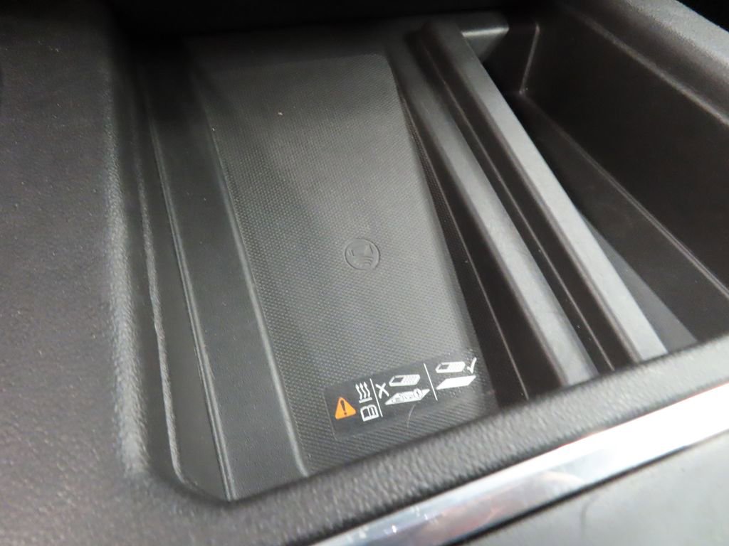 Used 2019 Chevrolet Silverado 1500 LTZ w/ LTZ Plus Package AWD/4WD image 59