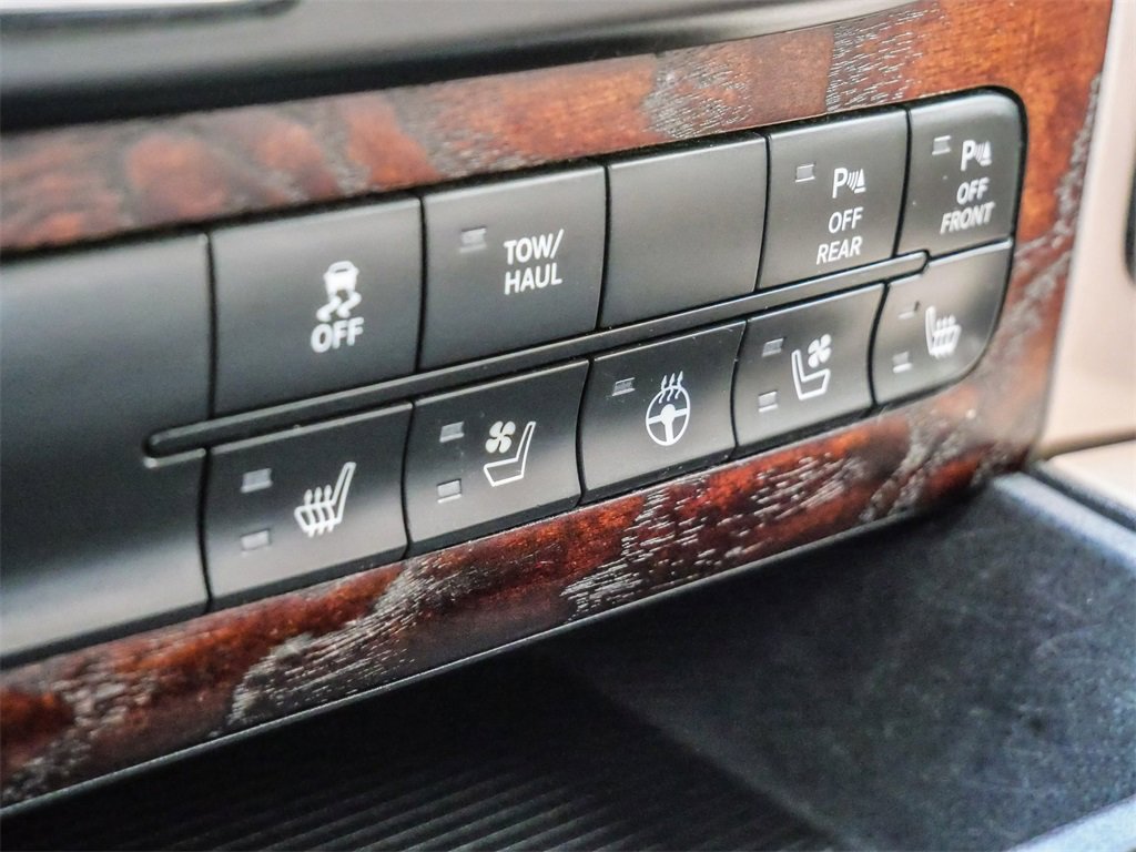 Used 2018 RAM 1500 Laramie Longhorn image 39