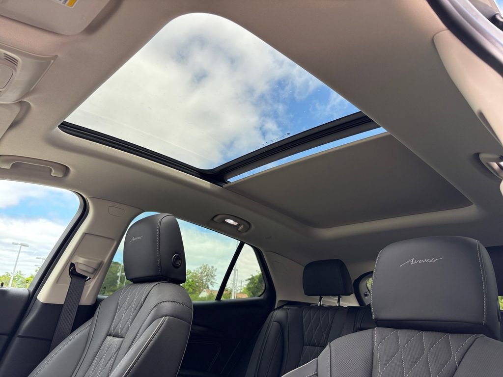 Used 2023 Buick Envision Avenir AWD/4WD image 22