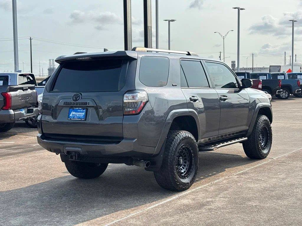 Used 2022 Toyota 4Runner SR5 Premium AWD/4WD image 18