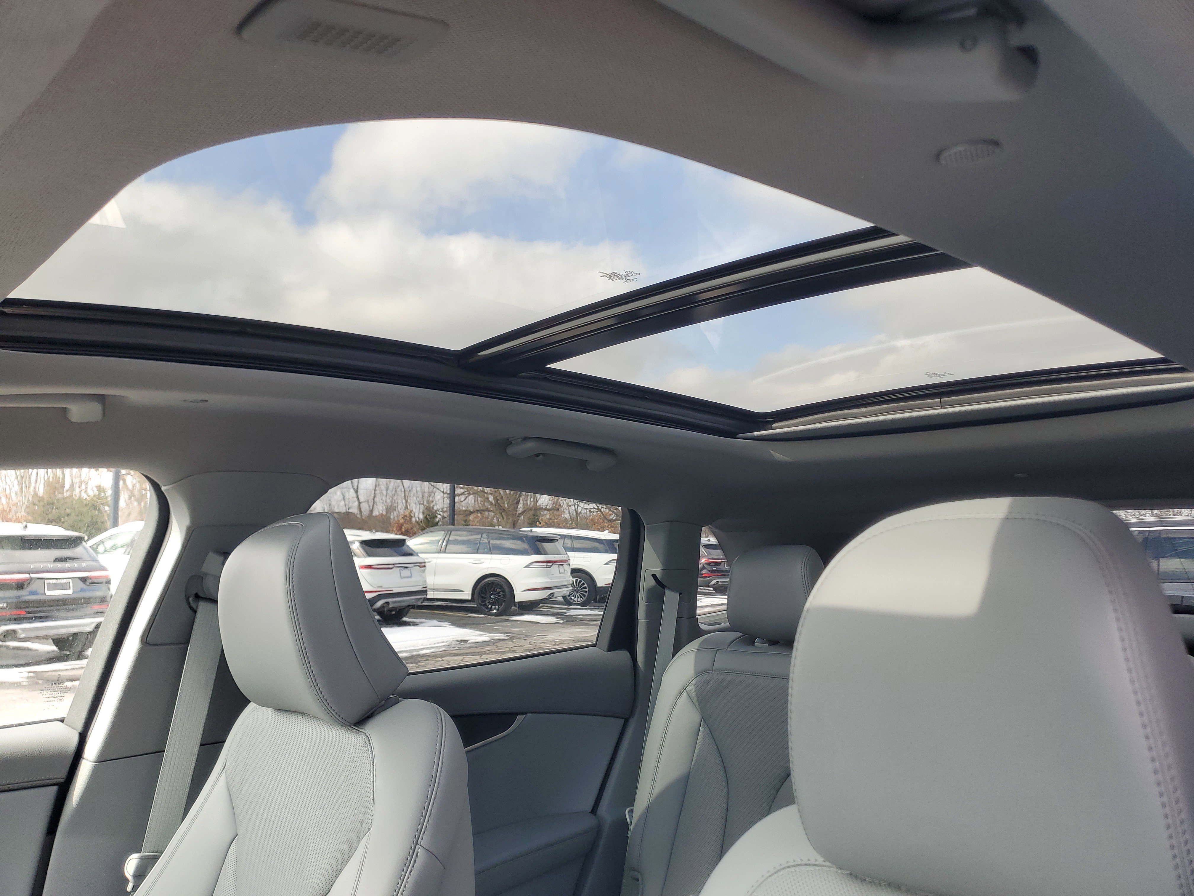 Certified 2023 Lincoln Nautilus Reserve w/ Equipment Group 201A image 11