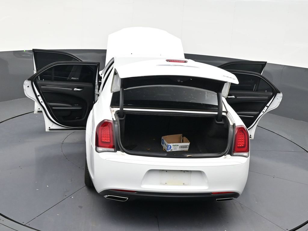Used 2020 Chrysler 300 S RWD image 32