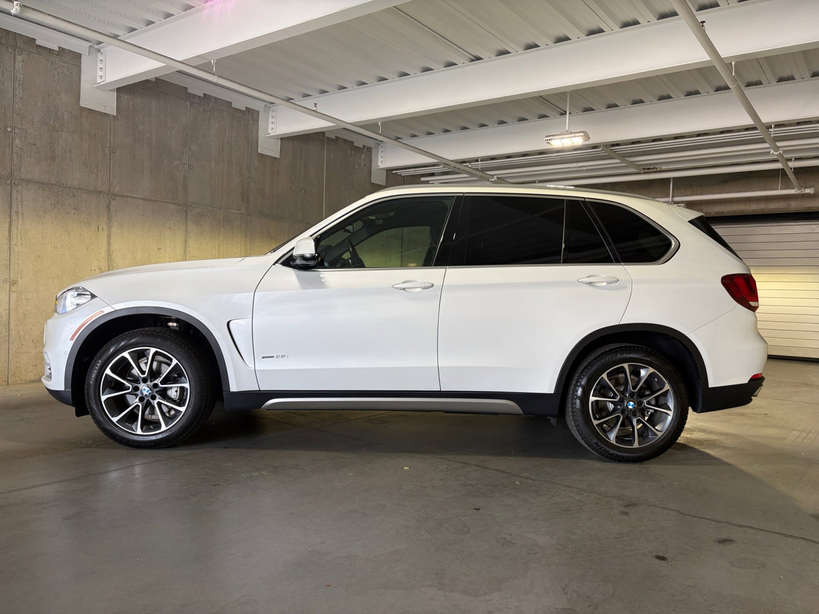 Used 2018 BMW X5 xDrive35i AWD/4WD image 2