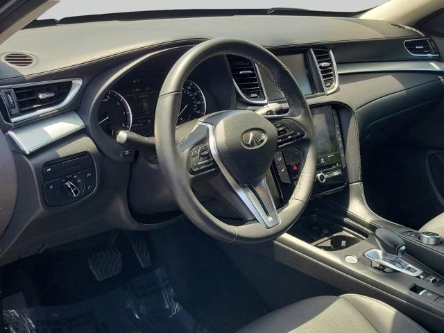 Used 2019 INFINITI QX50 Luxe w/ Cargo Package FWD image 7