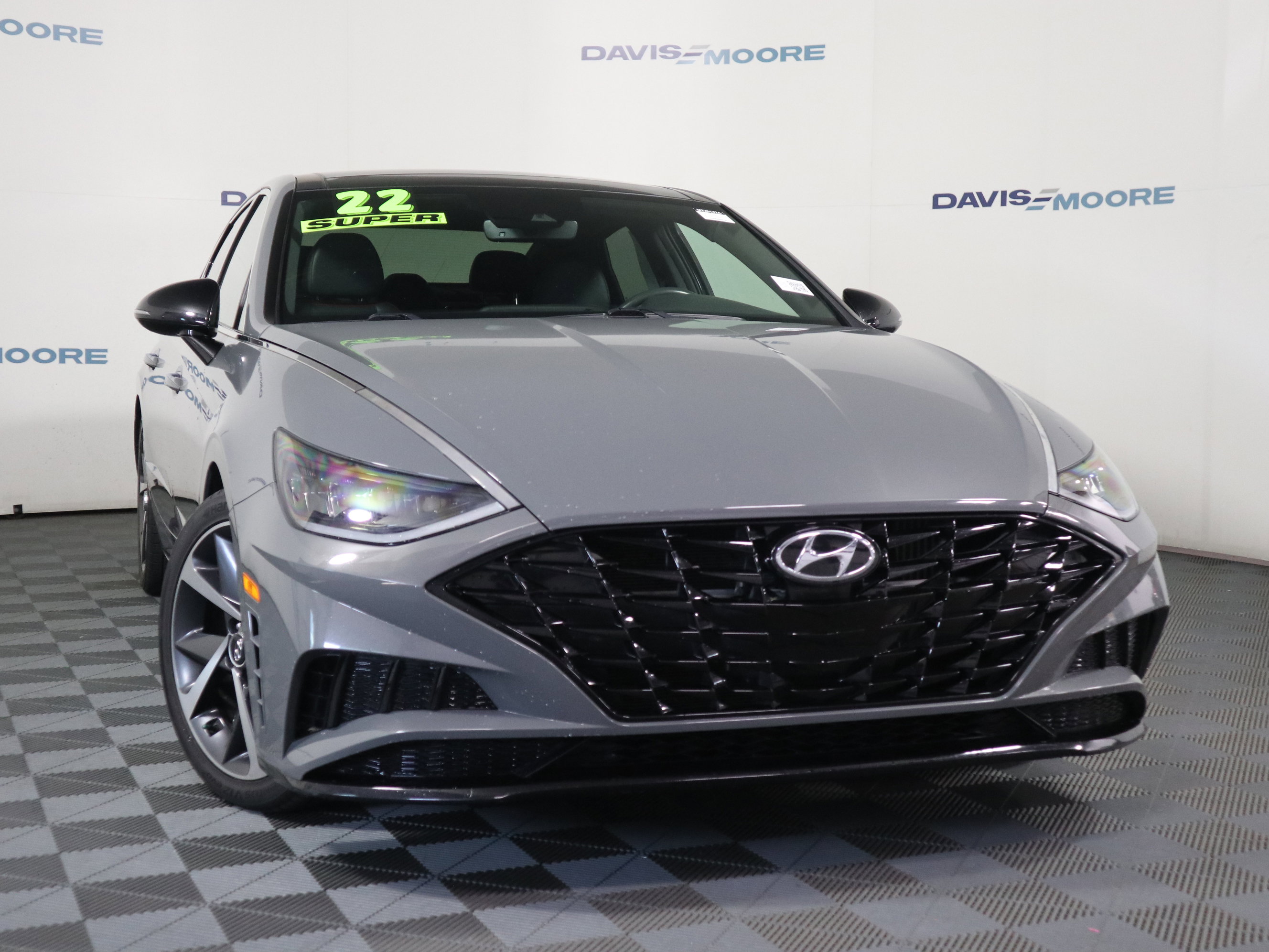 Used 2022 Hyundai Sonata SEL Plus w/ Cargo Package FWD image 2