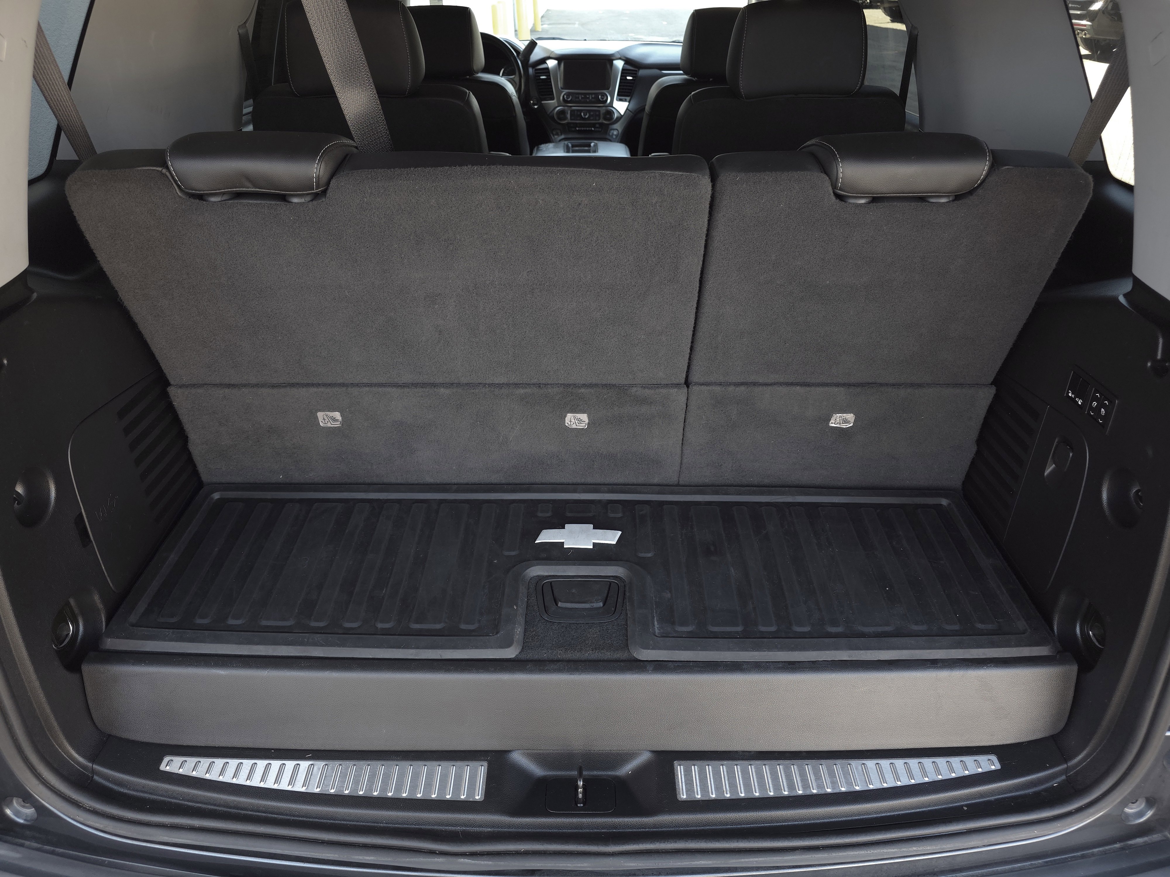 Used 2020 Chevrolet Tahoe Premier w/ RST 6.2L Performance Edition image 36