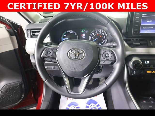 Used 2022 Toyota RAV4 XLE Premium image 21