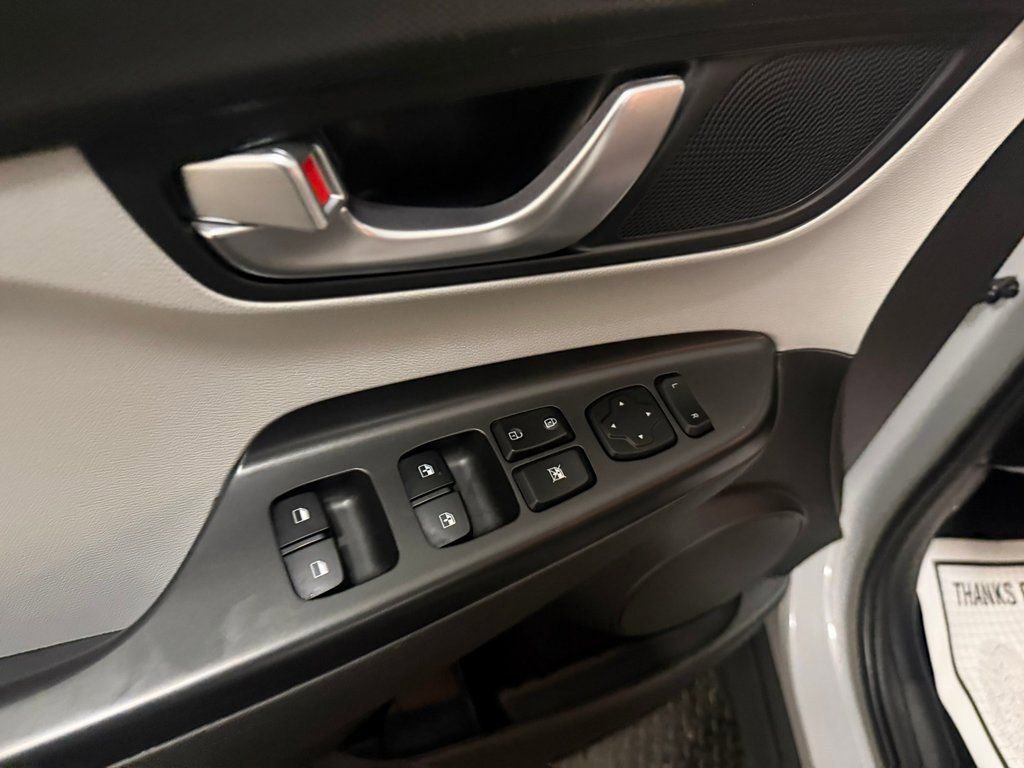 Certified 2023 Hyundai Kona SEL w/ Convenience Package image 25