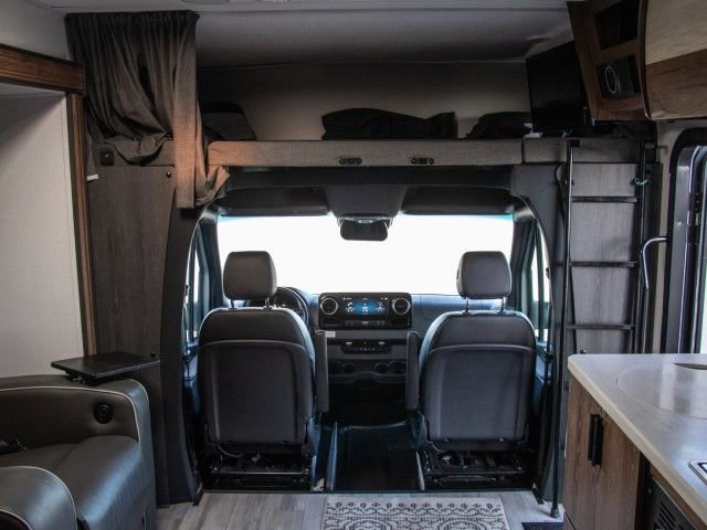 Used 2022 Mercedes-Benz Sprinter 3500 image 20