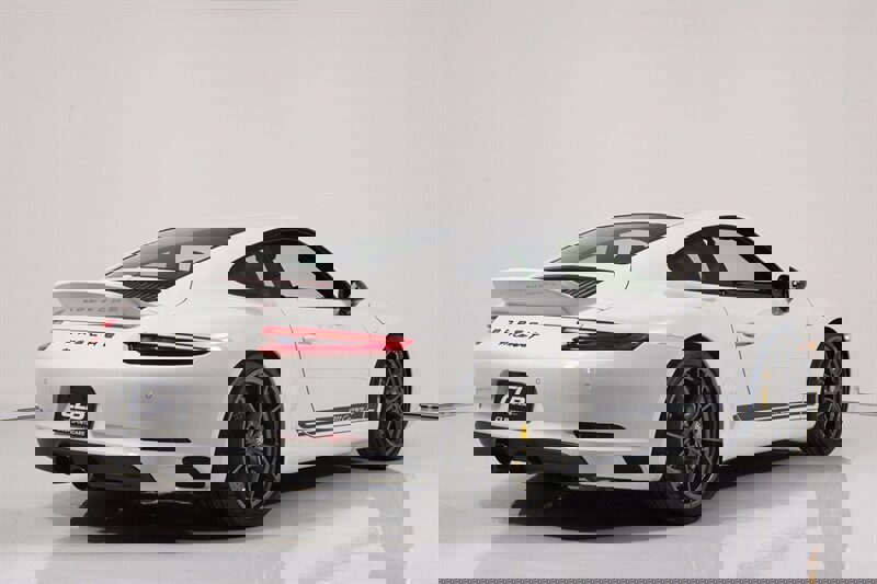 Used 2019 Porsche 911 Carrera T image 10