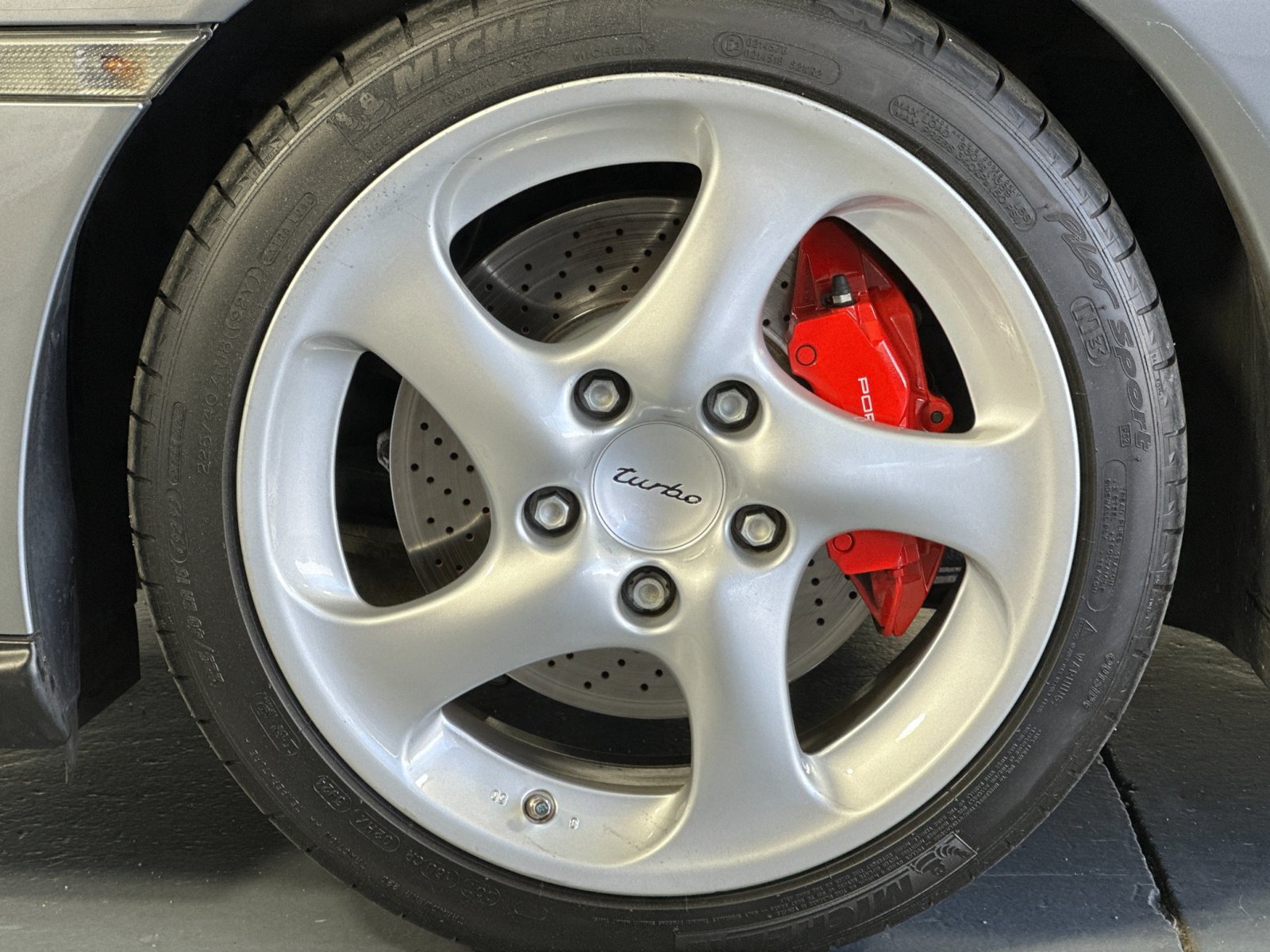 Used 2004 Porsche 911 Turbo AWD/4WD image 28